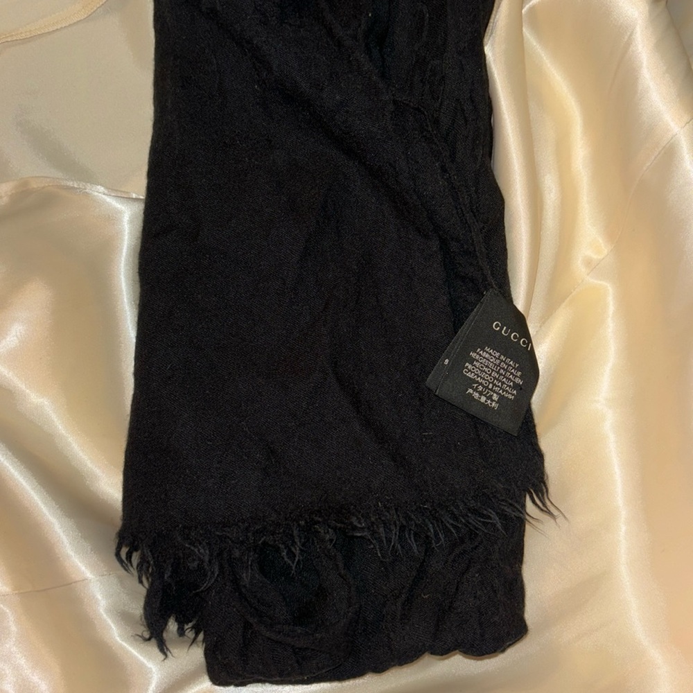 Black Gucci scarf used condition